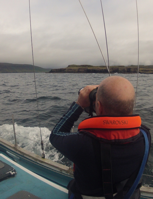 Spotting the orcas with Swarovski Optik binoculars